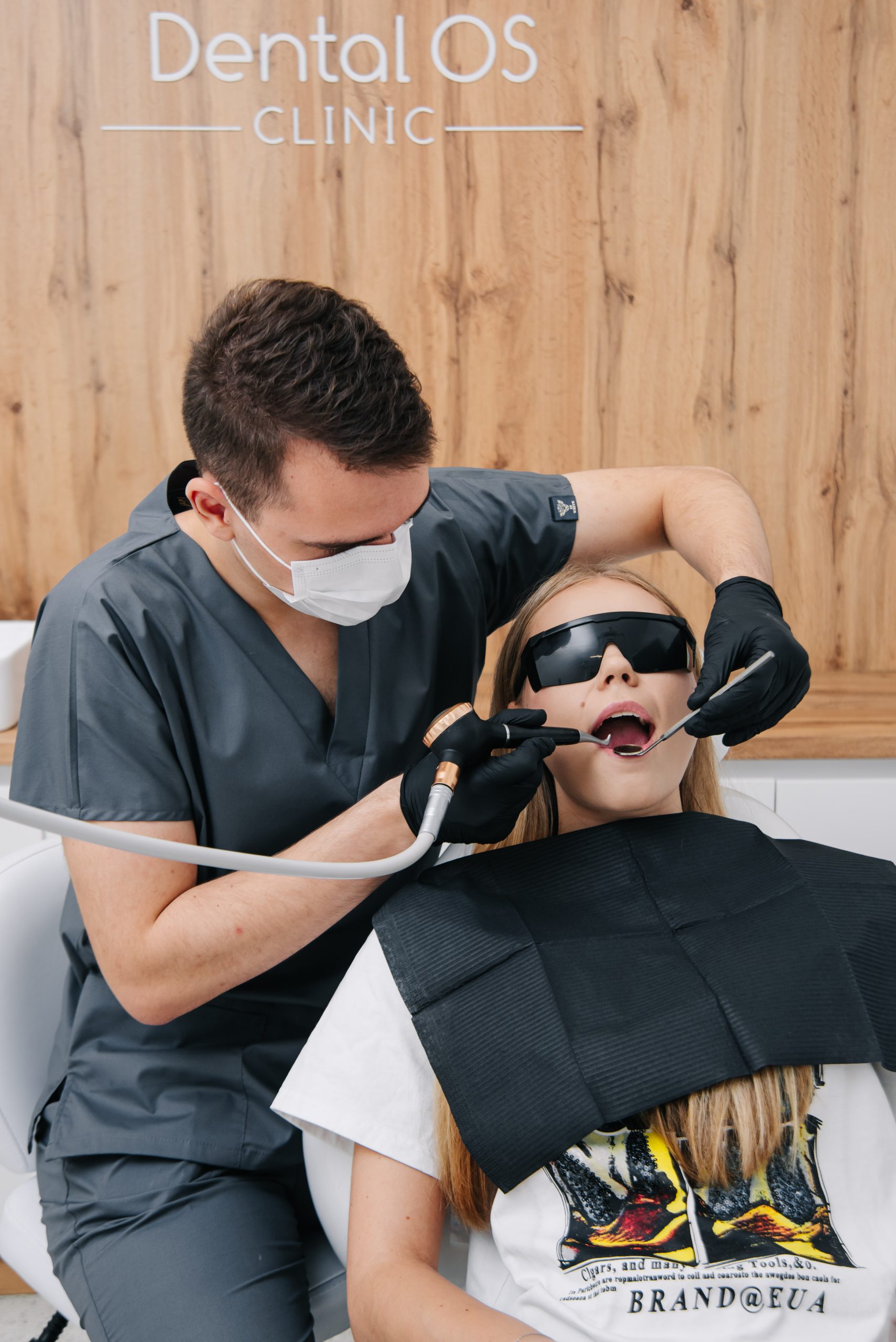 Усунення зубного каменю